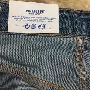 H&M VINTAGE FIT HIGH WAIST JEANS
